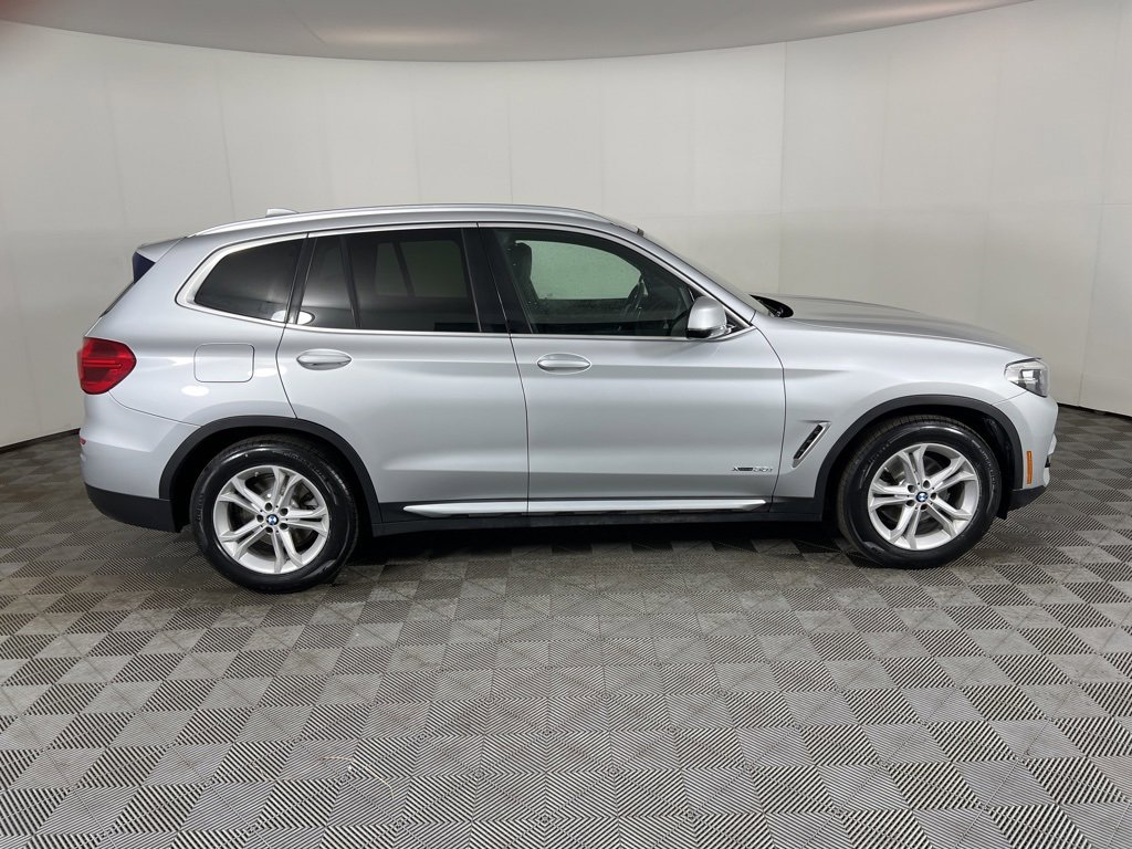 Used 2018 BMW X3 xDrive30i image 3