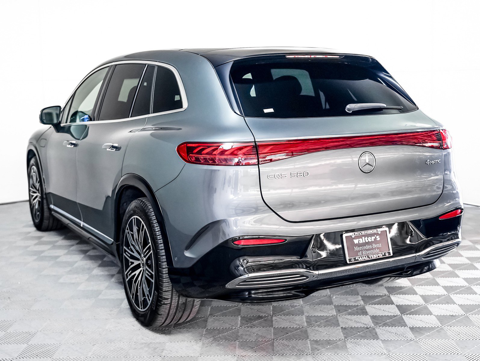 Certified 2023 Mercedes-Benz EQS 580 4MATIC SUV image 2