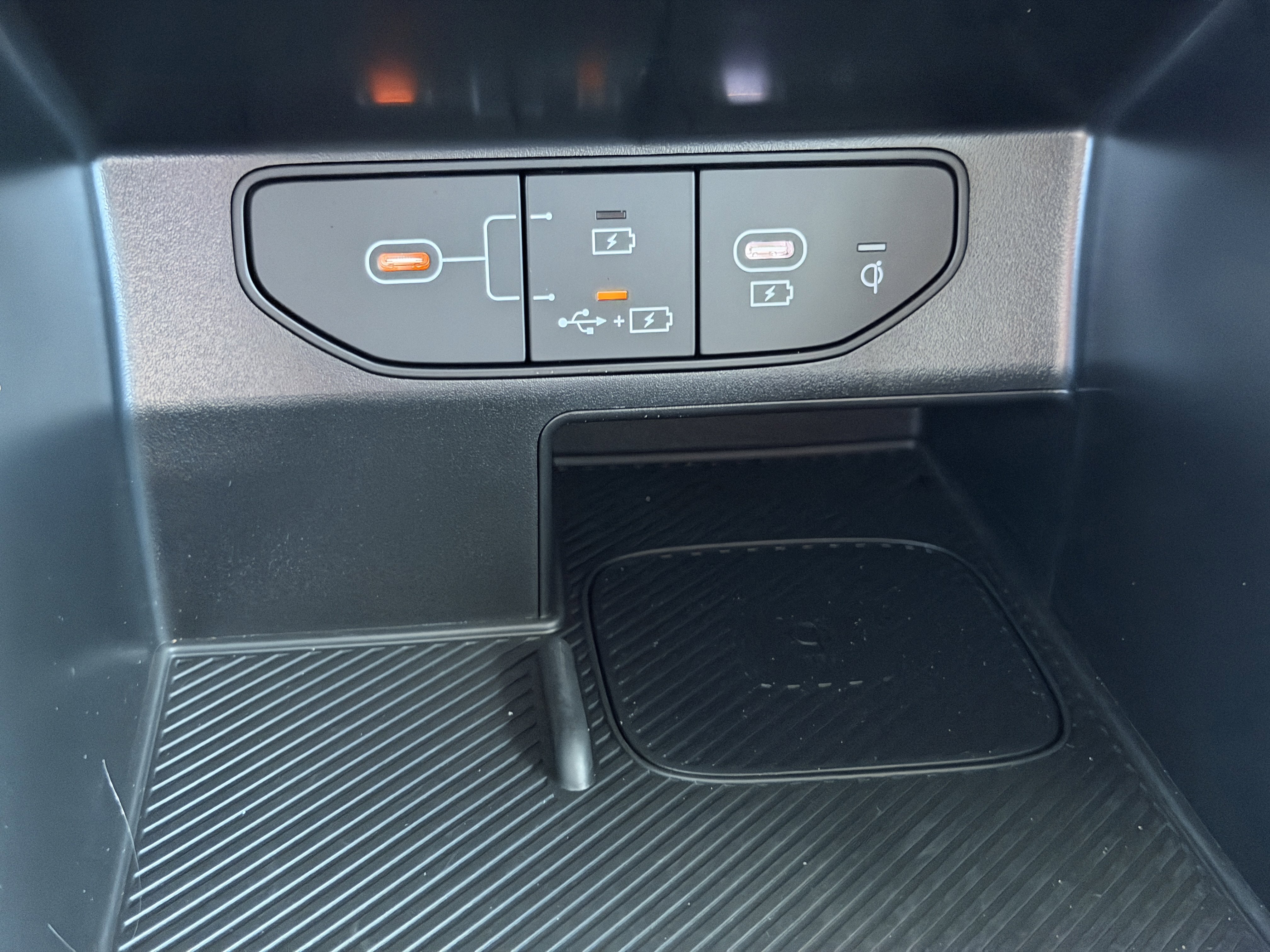 Used 2025 Kia Sorento SX image 27