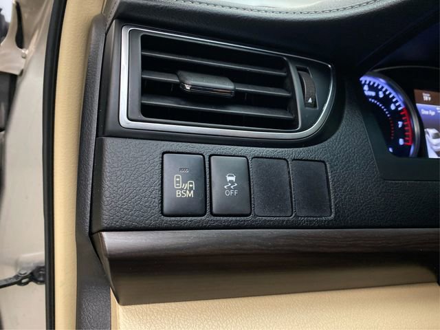 Used 2015 Toyota Camry XLE image 23