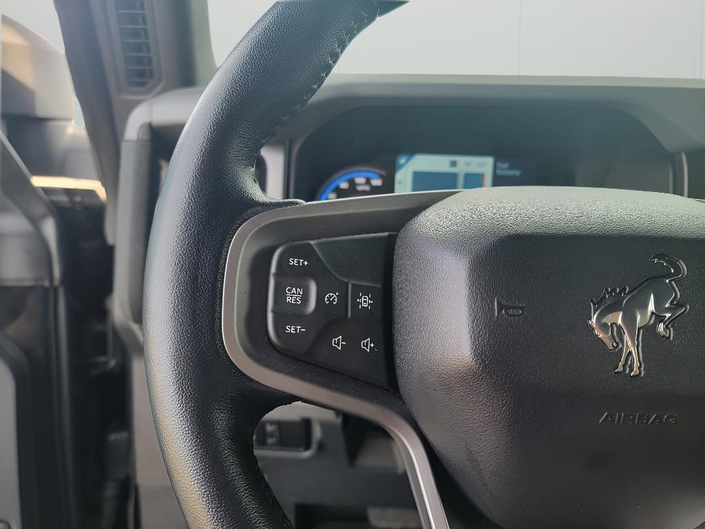 Used 2023 Ford Bronco Black Diamond AWD/4WD image 16