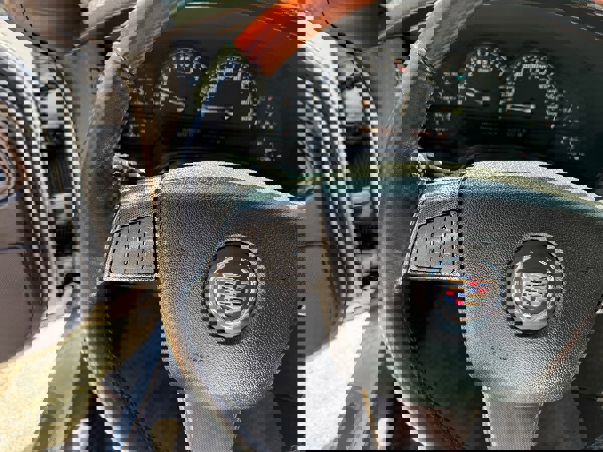 Used 2008 Cadillac XLR image 21