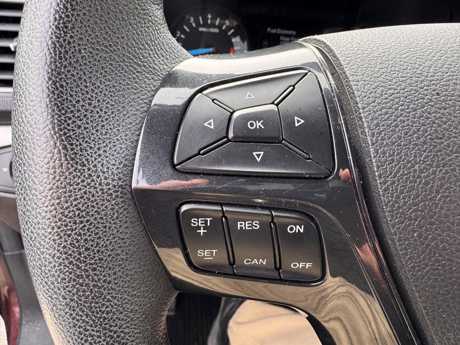 Used 2018 Ford Explorer XLT image 15