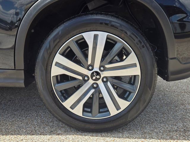 Used 2025 Mitsubishi Outlander Sport SE AWD/4WD image 32