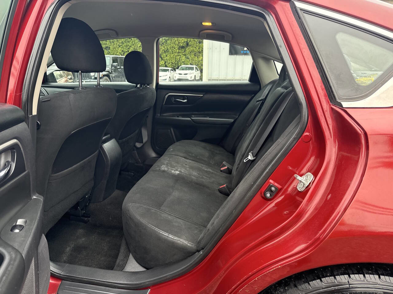 Used 2015 Nissan Altima 2.5 S w/ Sport Value Package image 8