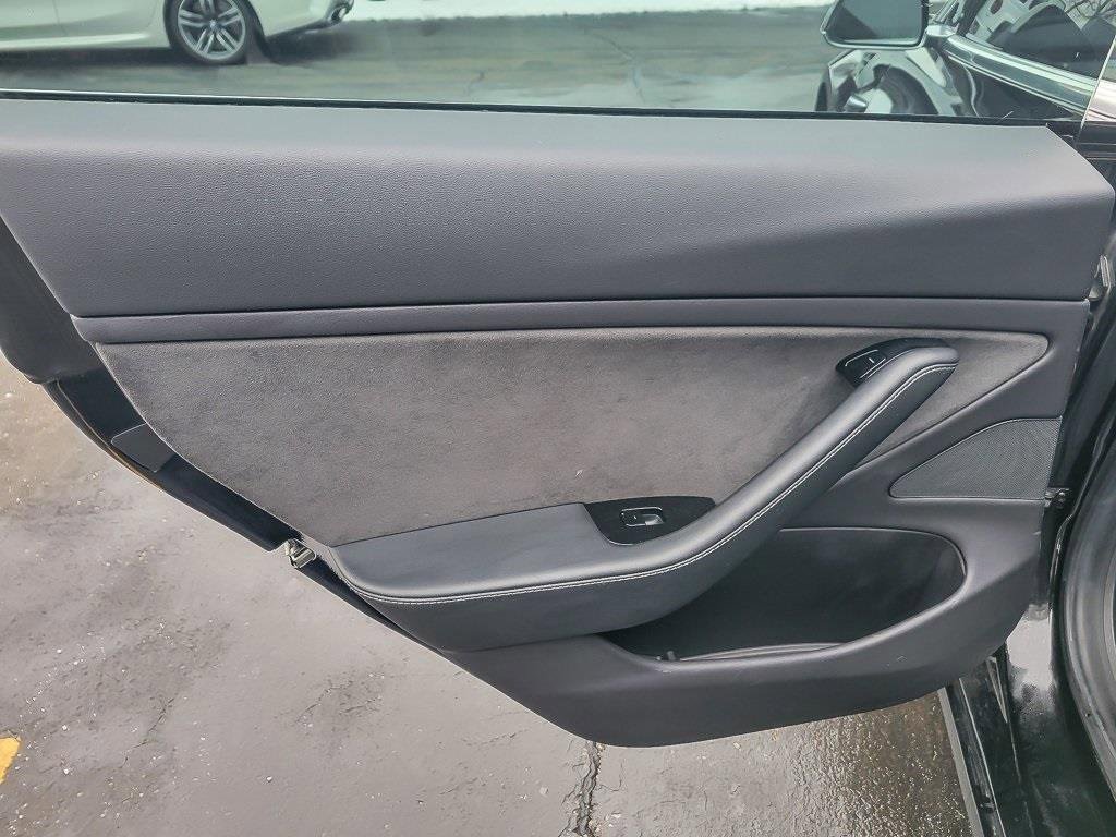 Used 2019 Tesla Model 3 image 19