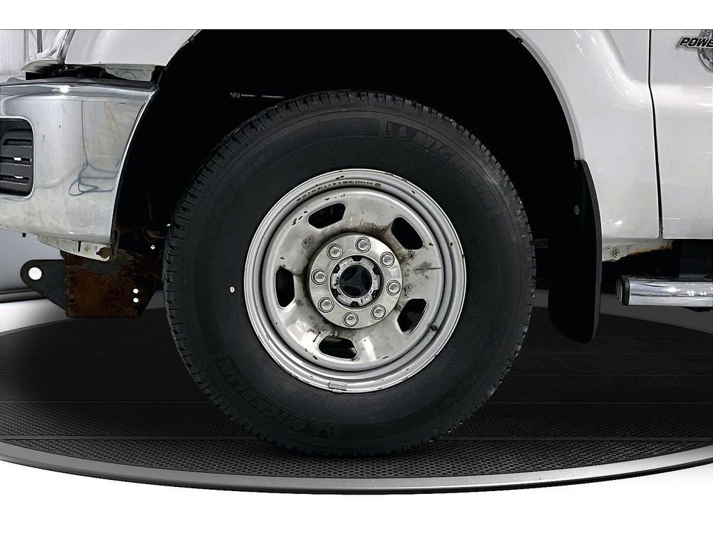 Used 2012 Ford F250 XLT w/ Snow Plow Prep Pkg AWD/4WD image 11