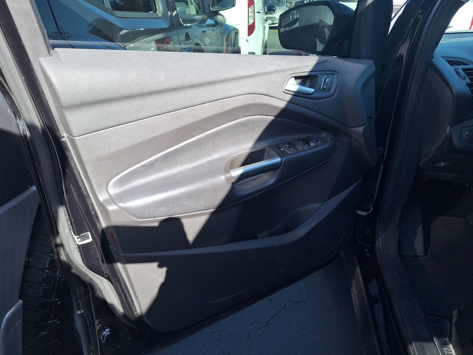 Used 2019 Ford Escape SEL image 9