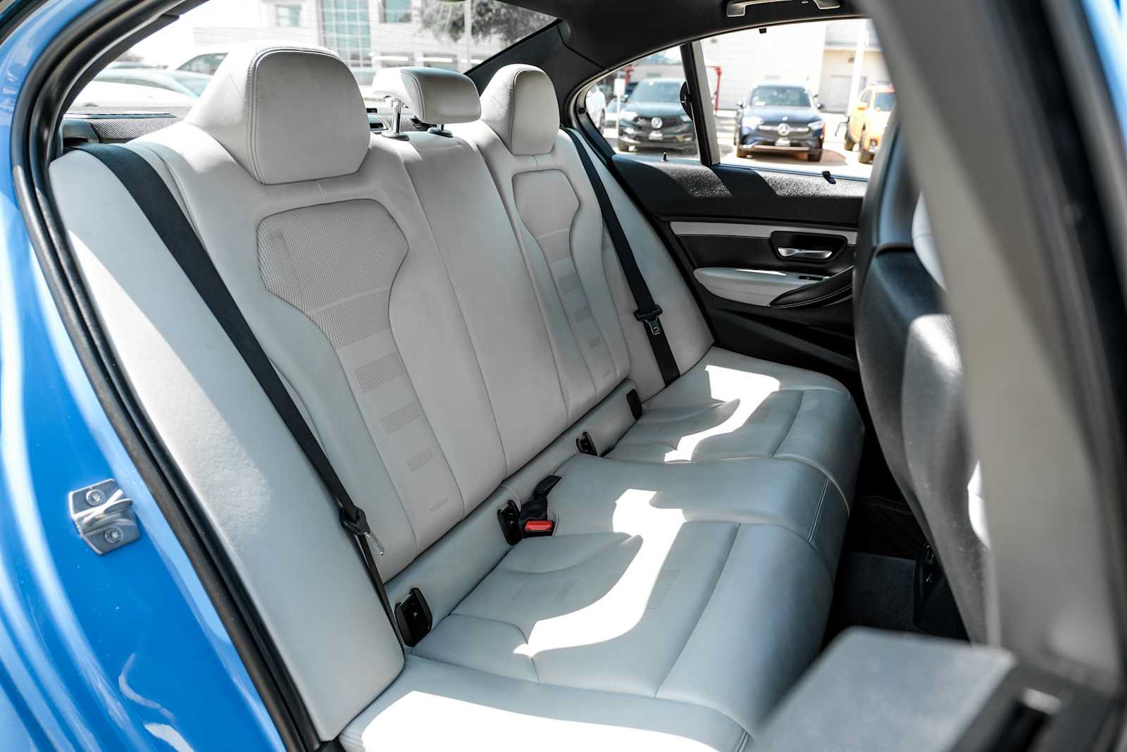 Used 2015 BMW M3 RWD image 34