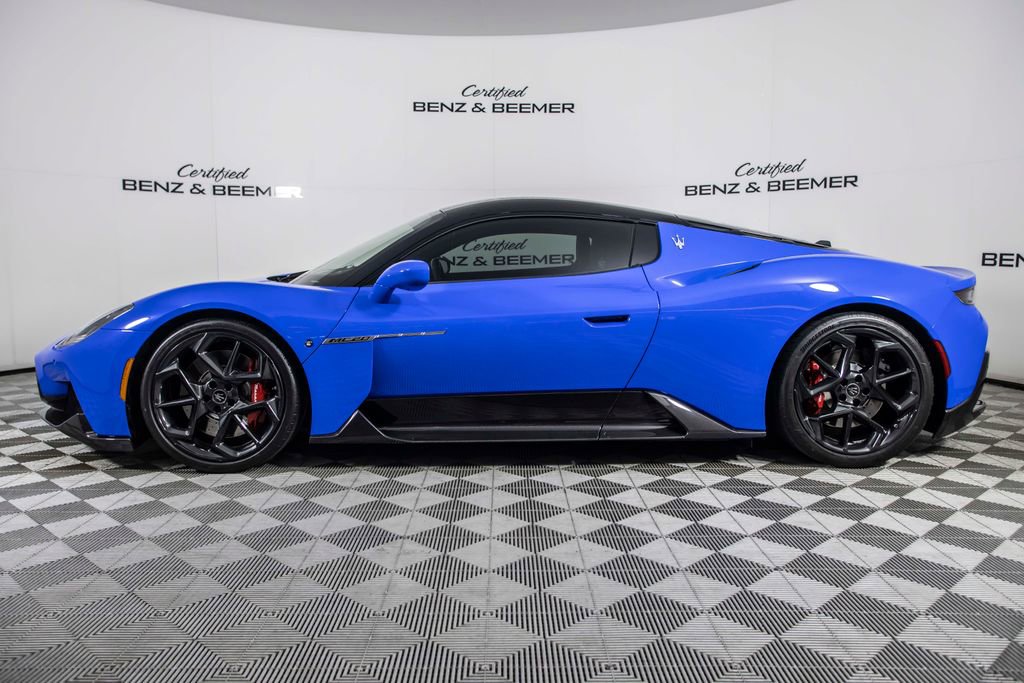 Used 2022 Maserati MC20 Coupe image 11