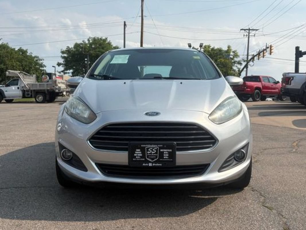 Used 2015 Ford Fiesta SE w/ Equipment Group 201A FWD image 3