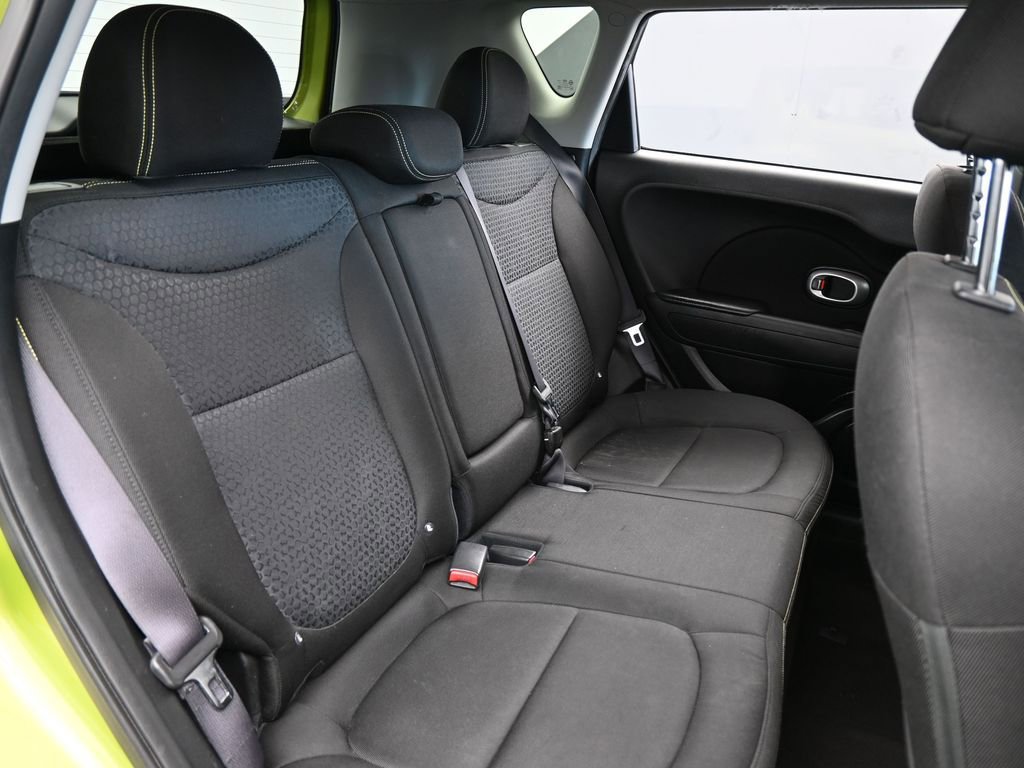 Used 2016 Kia Soul + image 38