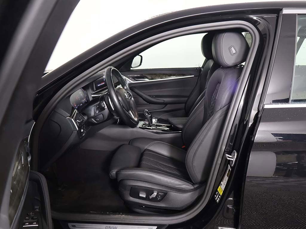 Used 2023 BMW 530i xDrive w/ Convenience Package image 29