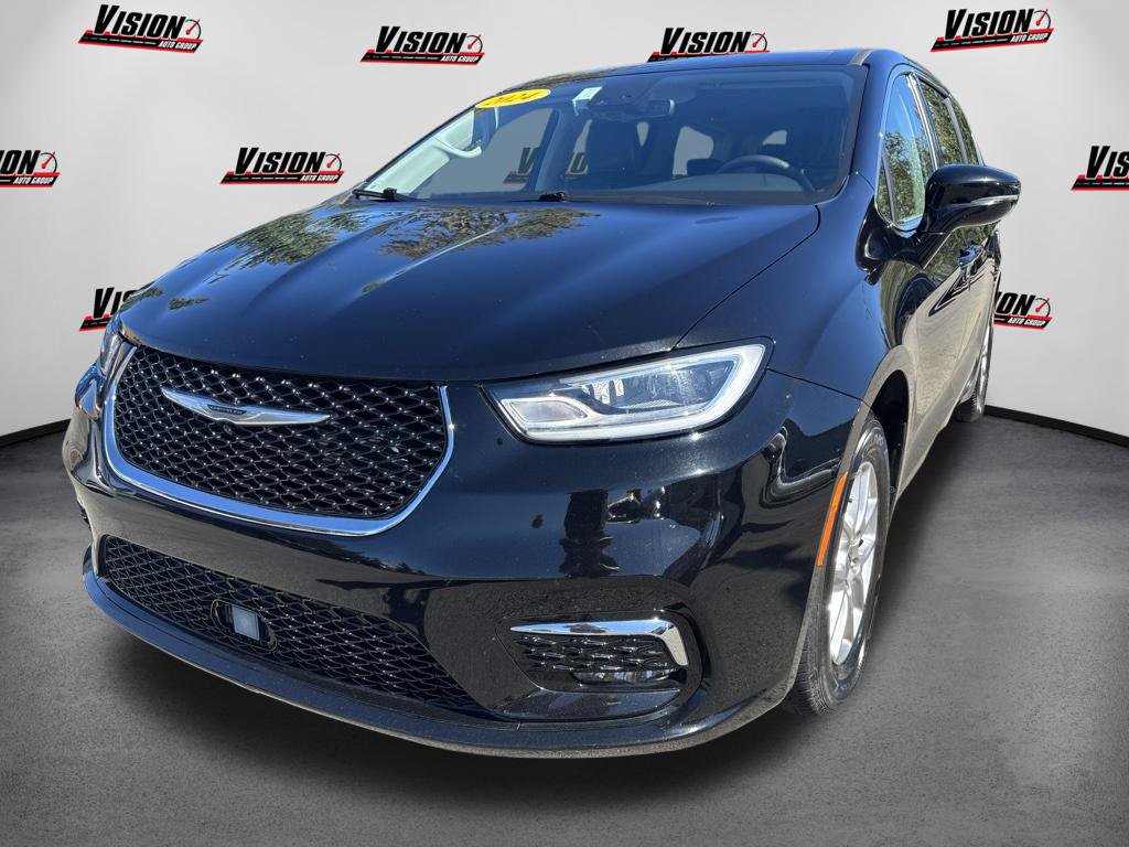 Used 2024 Chrysler Pacifica Touring-L