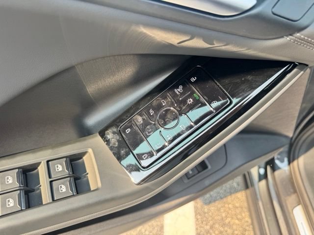 Certified 2025 Audi Q6 e-tron Premium Plus AWD/4WD image 19
