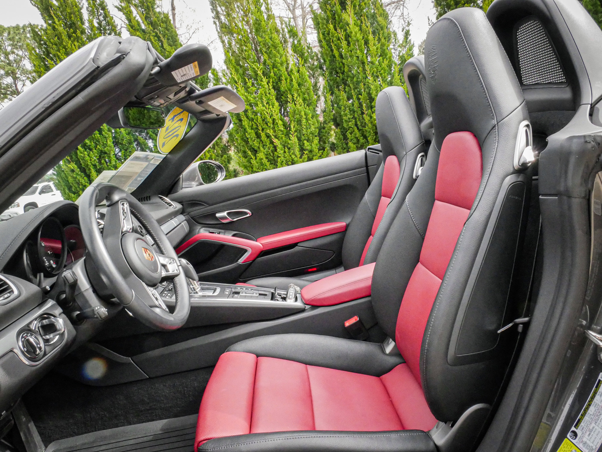 Used 2024 Porsche 718 Boxster w/ Premium Package image 16