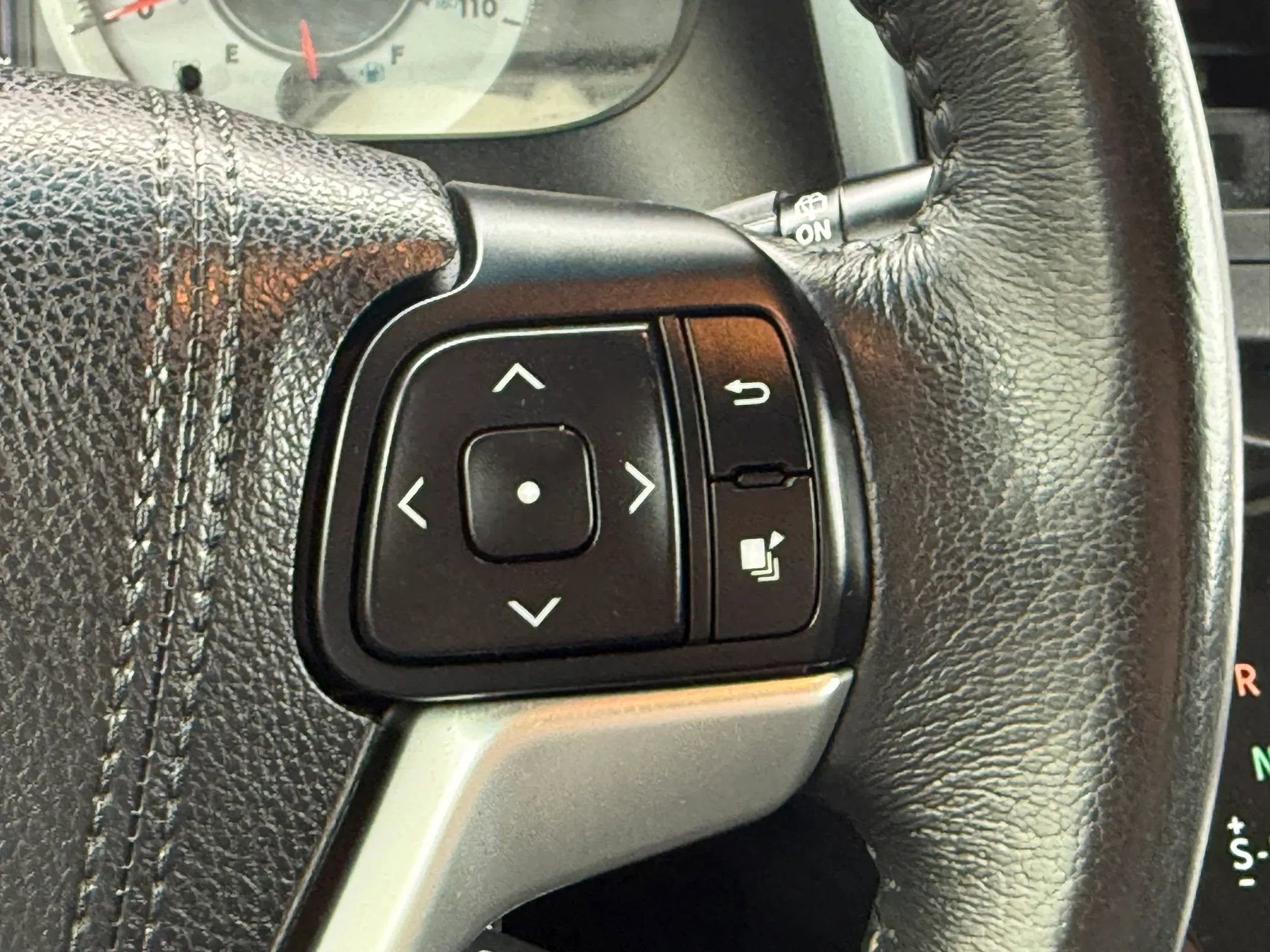 Used 2017 Toyota Sienna SE FWD image 34