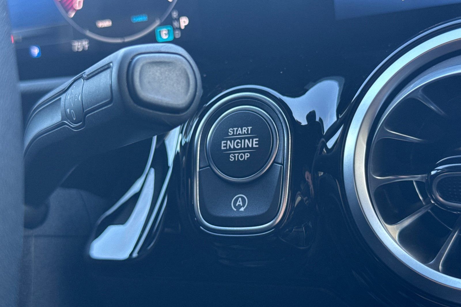 Certified 2025 Mercedes-Benz GLA 250 image 25