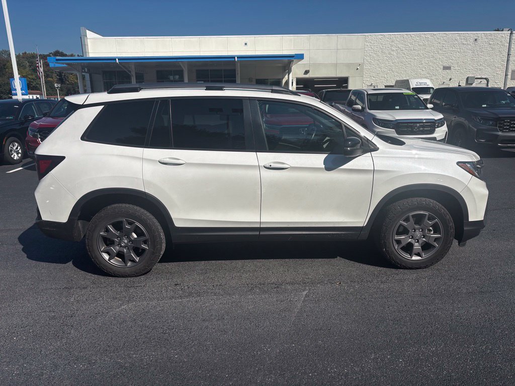 Used 2024 Honda Passport TrailSport image 8