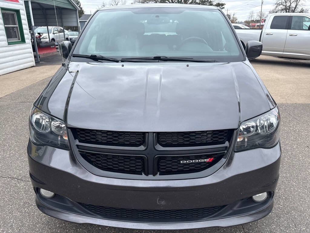 Used 2018 Dodge Grand Caravan SXT w/ Blacktop Package FWD image 3