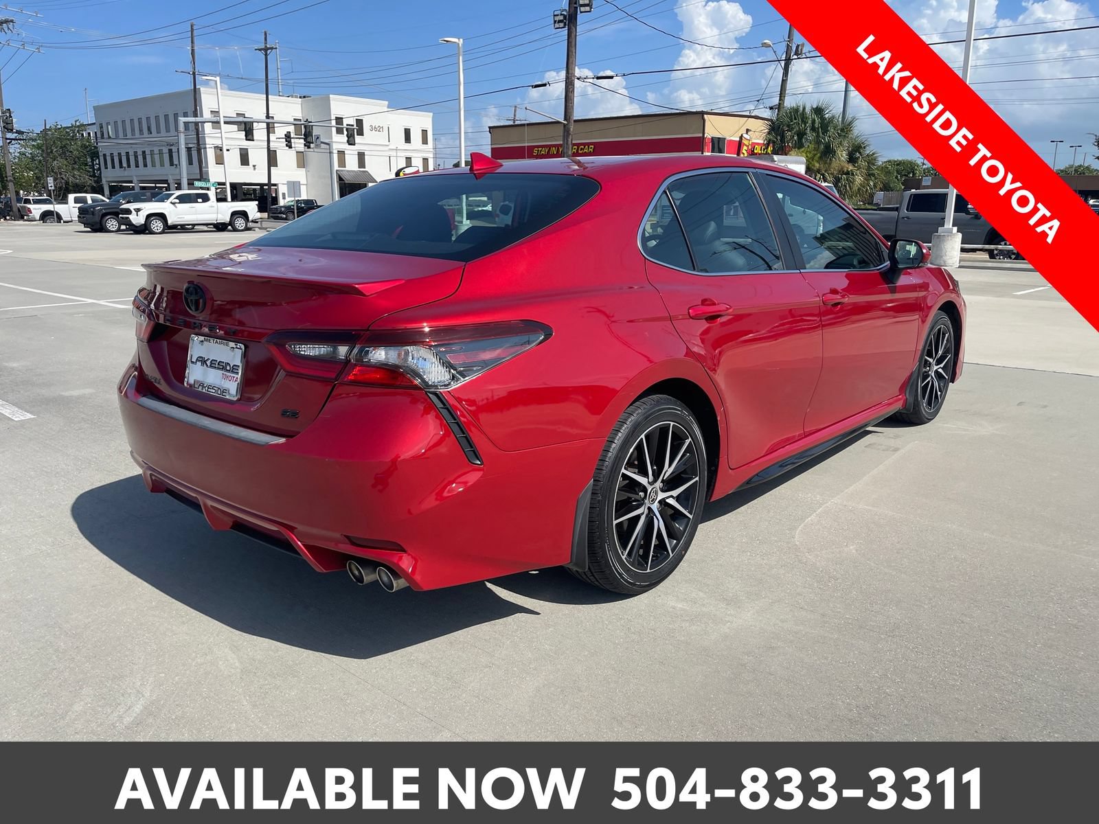 Used 2022 Toyota Camry SE FWD image 5