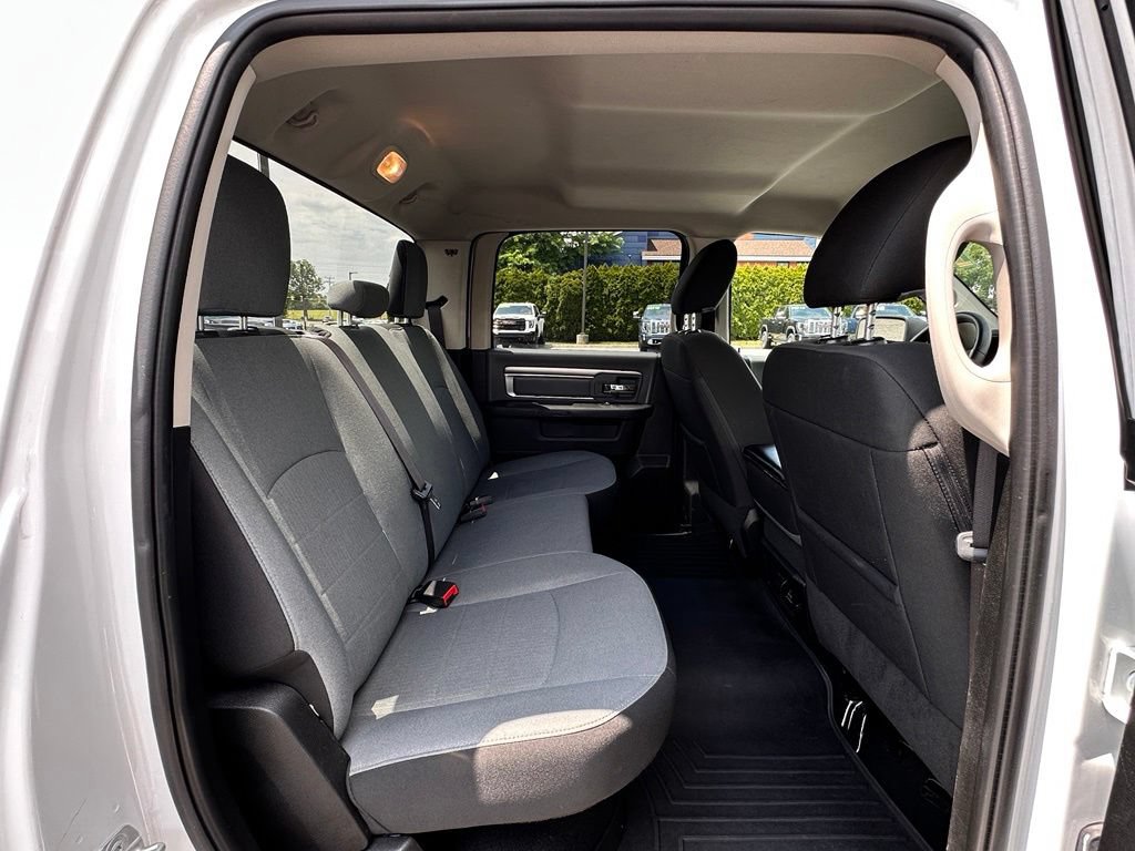 Used 2021 RAM 1500 Classic SLT AWD/4WD image 18