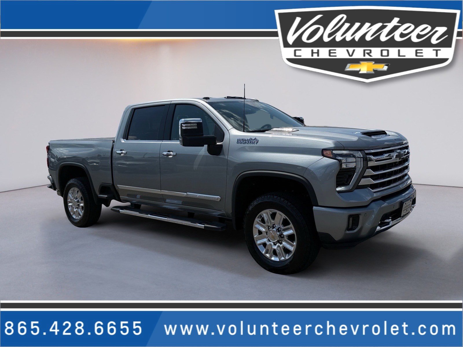 Used 2024 Chevrolet Silverado 2500 High Country w/ High Country Premium Package AWD/4WD image 1