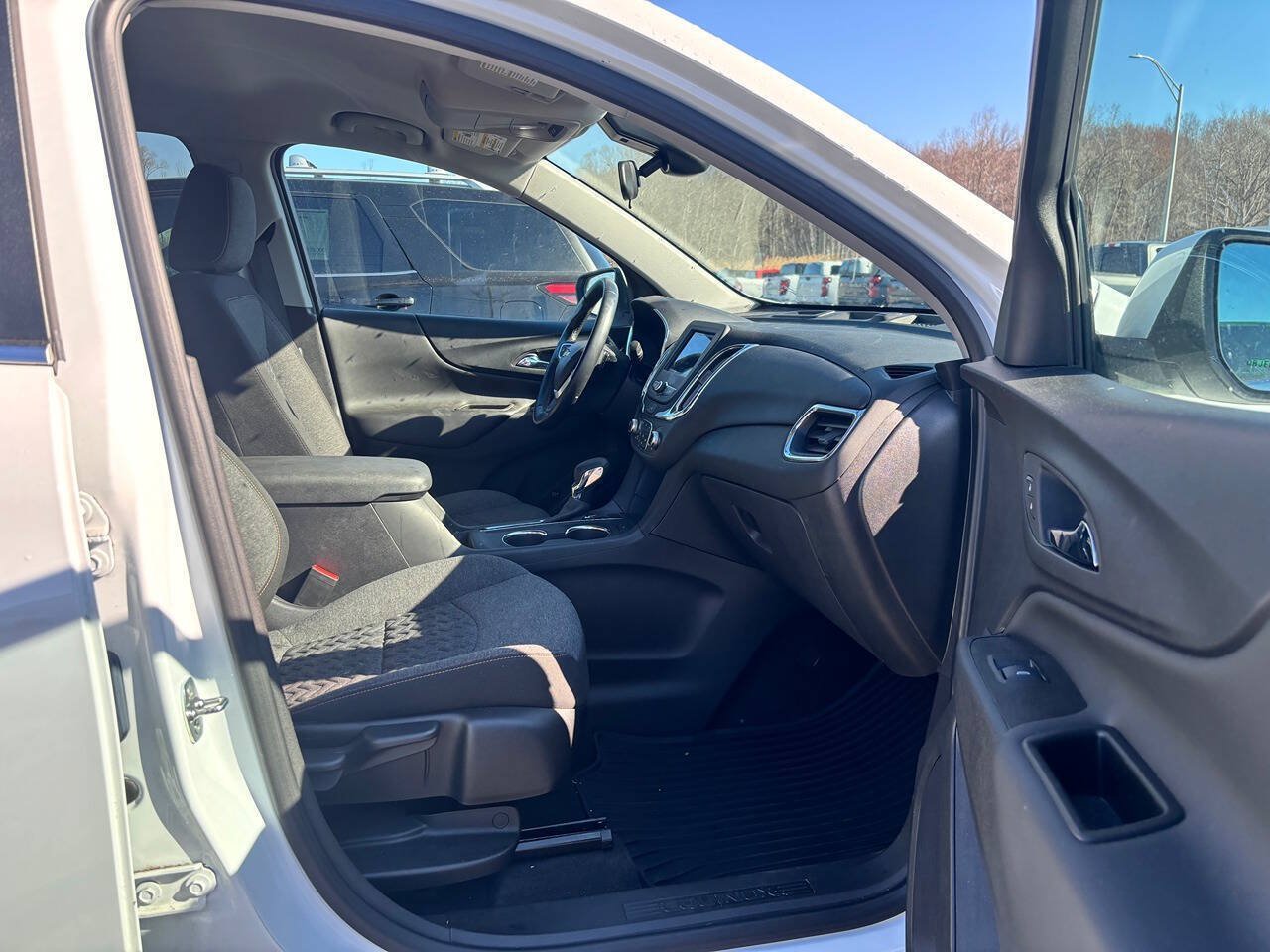 Used 2023 Chevrolet Equinox LT AWD/4WD image 12