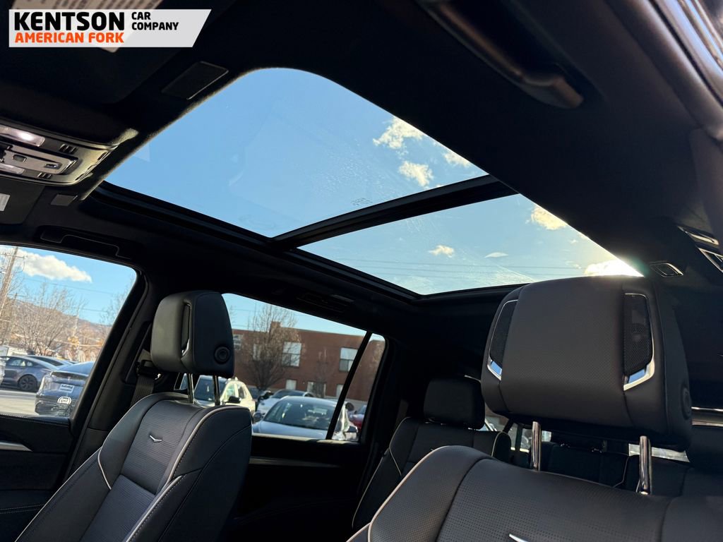 Used 2025 Cadillac Escalade ESV Sport image 35