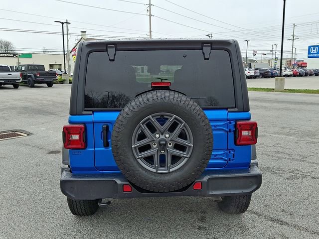 Used 2025 Jeep Wrangler Sport S image 9