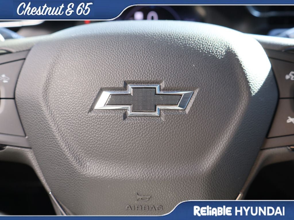 Used 2023 Chevrolet Bolt EUV Premier w/ Sun & Sound Package FWD image 27