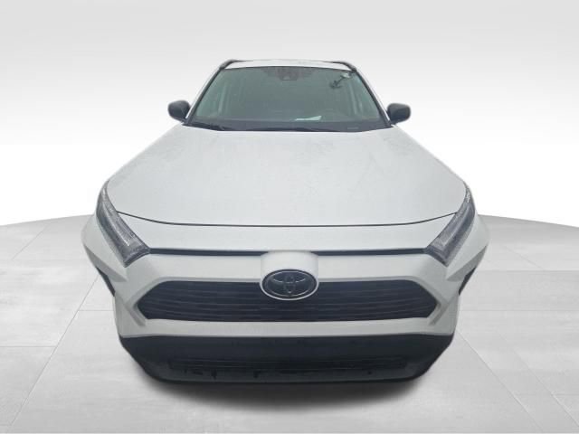 Used 2025 Toyota RAV4 LE image 8