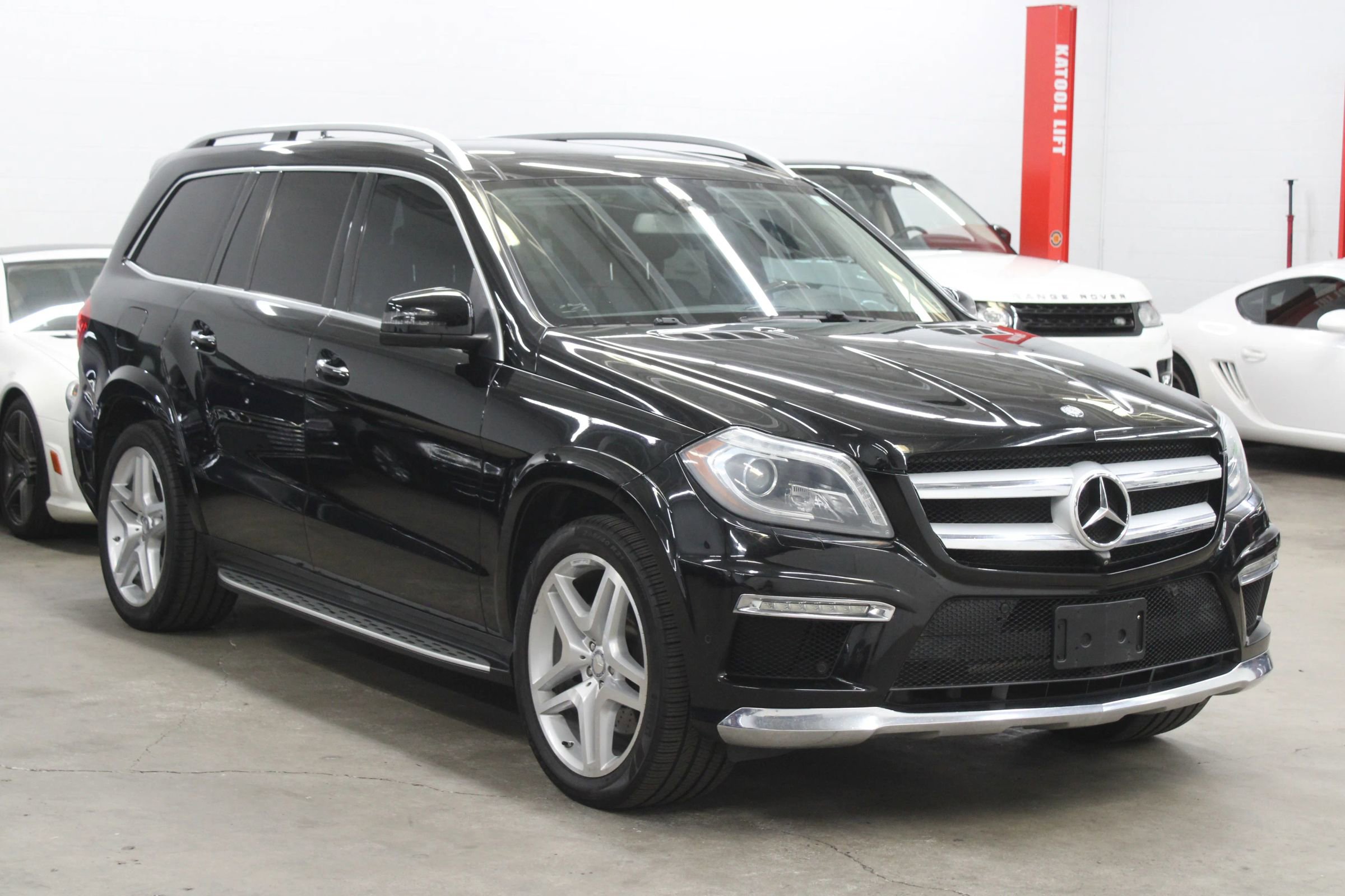Used 2014 Mercedes-Benz GL 550 4MATIC image 8
