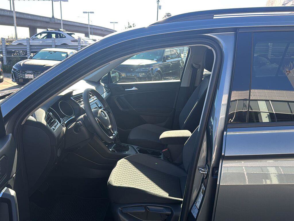 Used 2020 Volkswagen Tiguan S FWD image 12