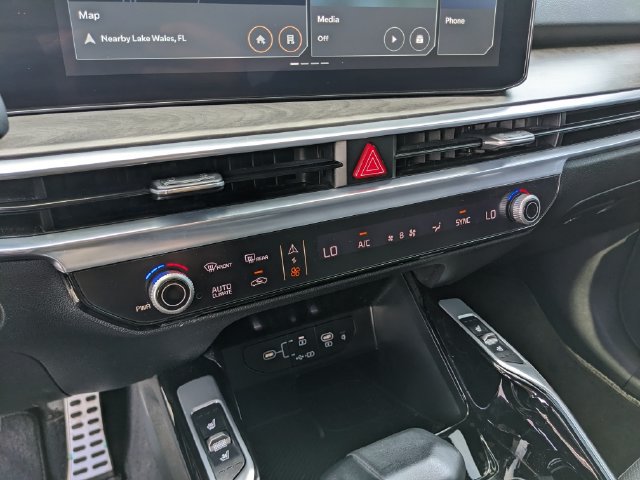 Used 2025 Kia Sorento SX Prestige AWD/4WD image 28