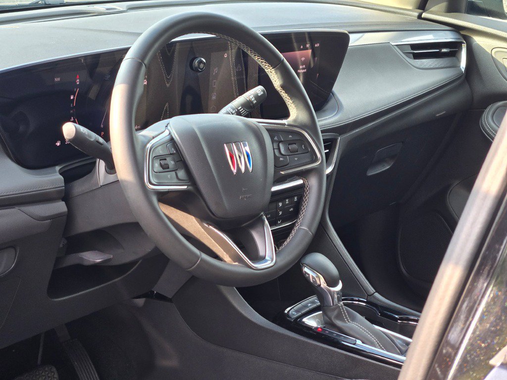 Certified 2025 Buick Encore GX Preferred FWD image 23