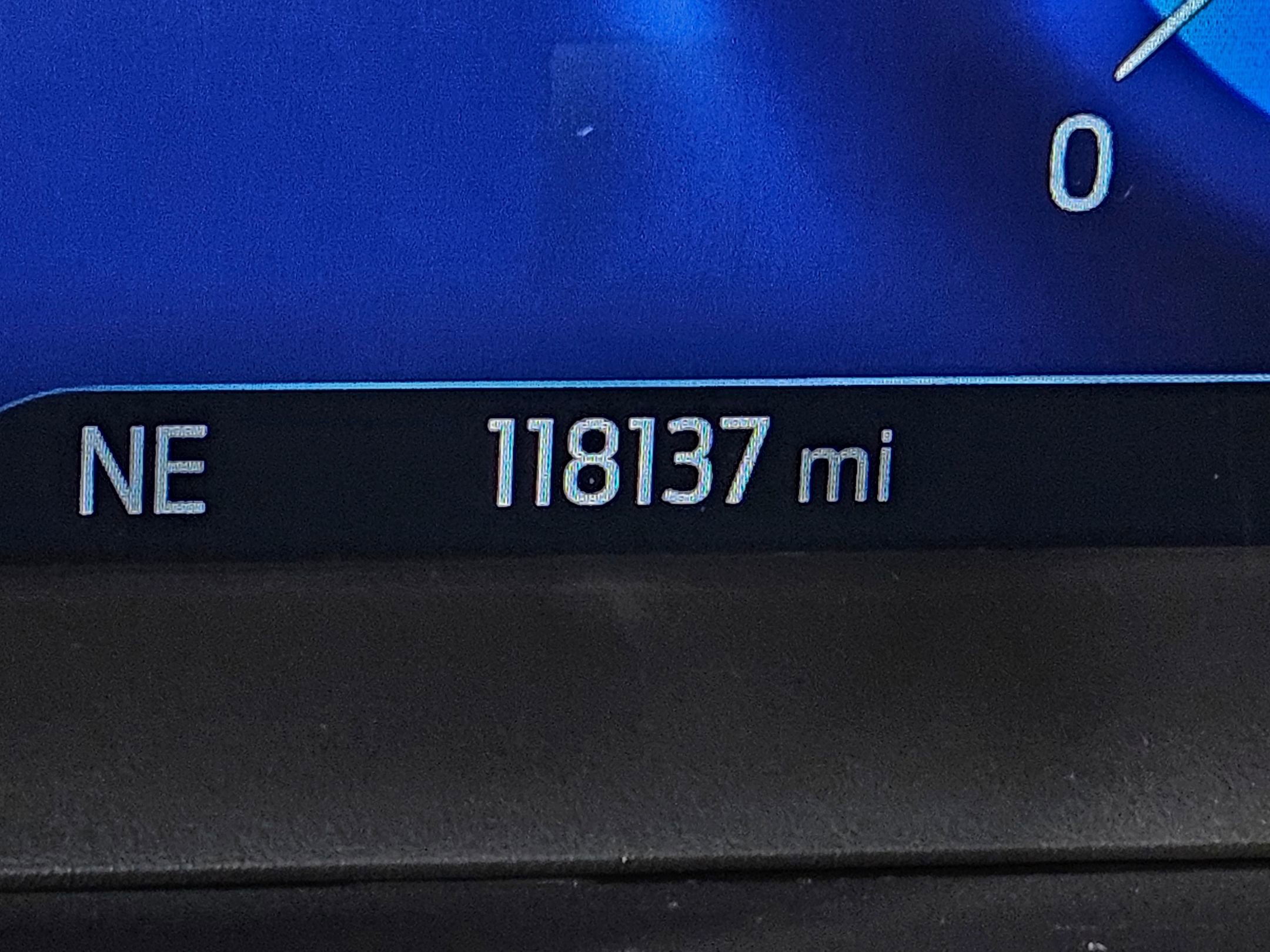 Used 2020 Ford Explorer Platinum image 30