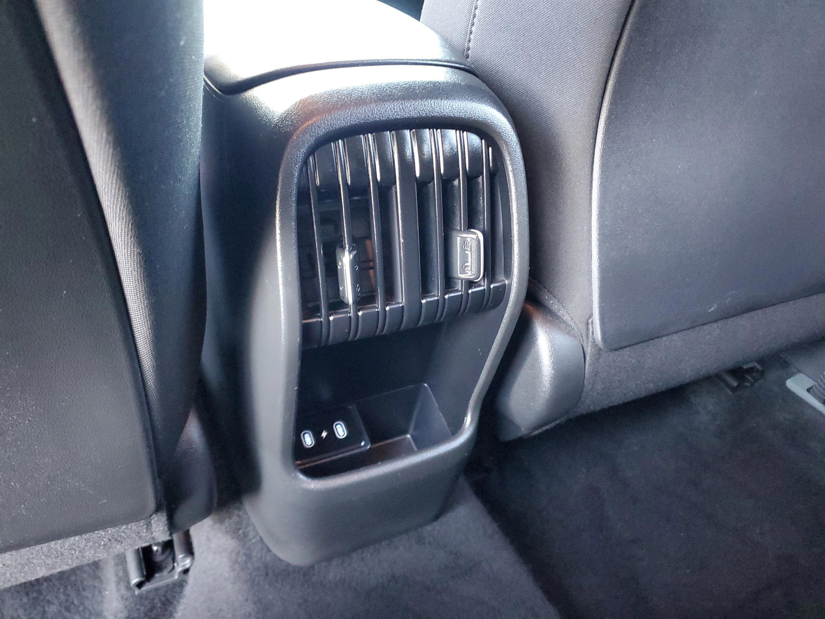 Used 2025 Hyundai Kona SEL image 16