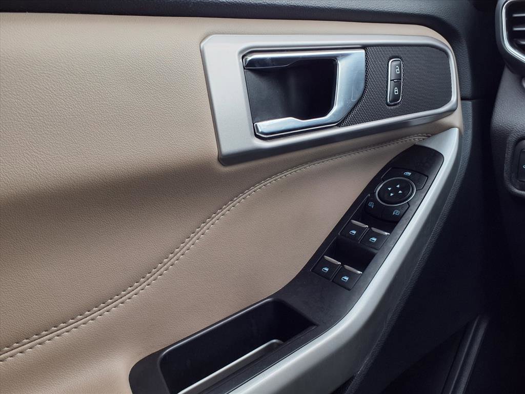 Used 2021 Ford Explorer XLT w/ Equipment Group 202A image 21