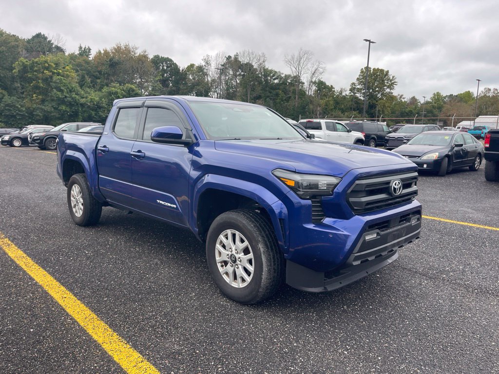 Used 2025 Toyota Tacoma SR5 AWD/4WD image 7