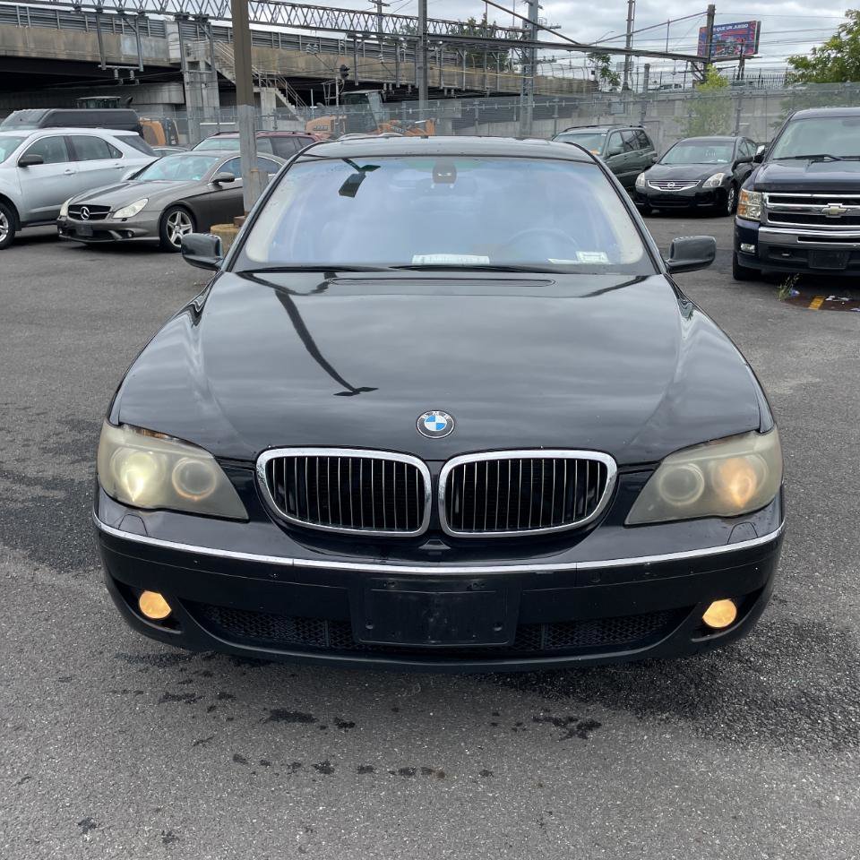 Used 2007 BMW 750i RWD image 2