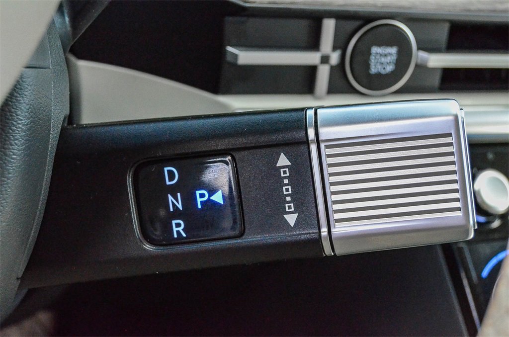 Used 2024 Hyundai Santa Fe Limited image 23