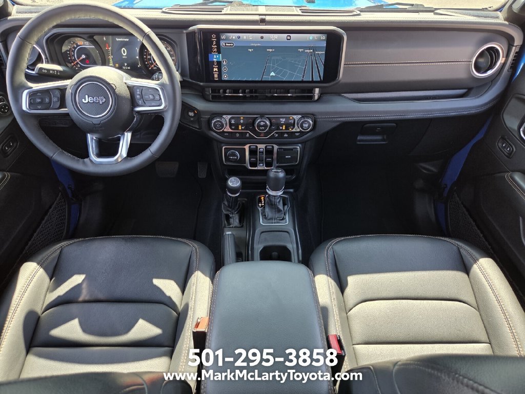 Used 2025 Jeep Wrangler Unlimited Sahara AWD/4WD image 12