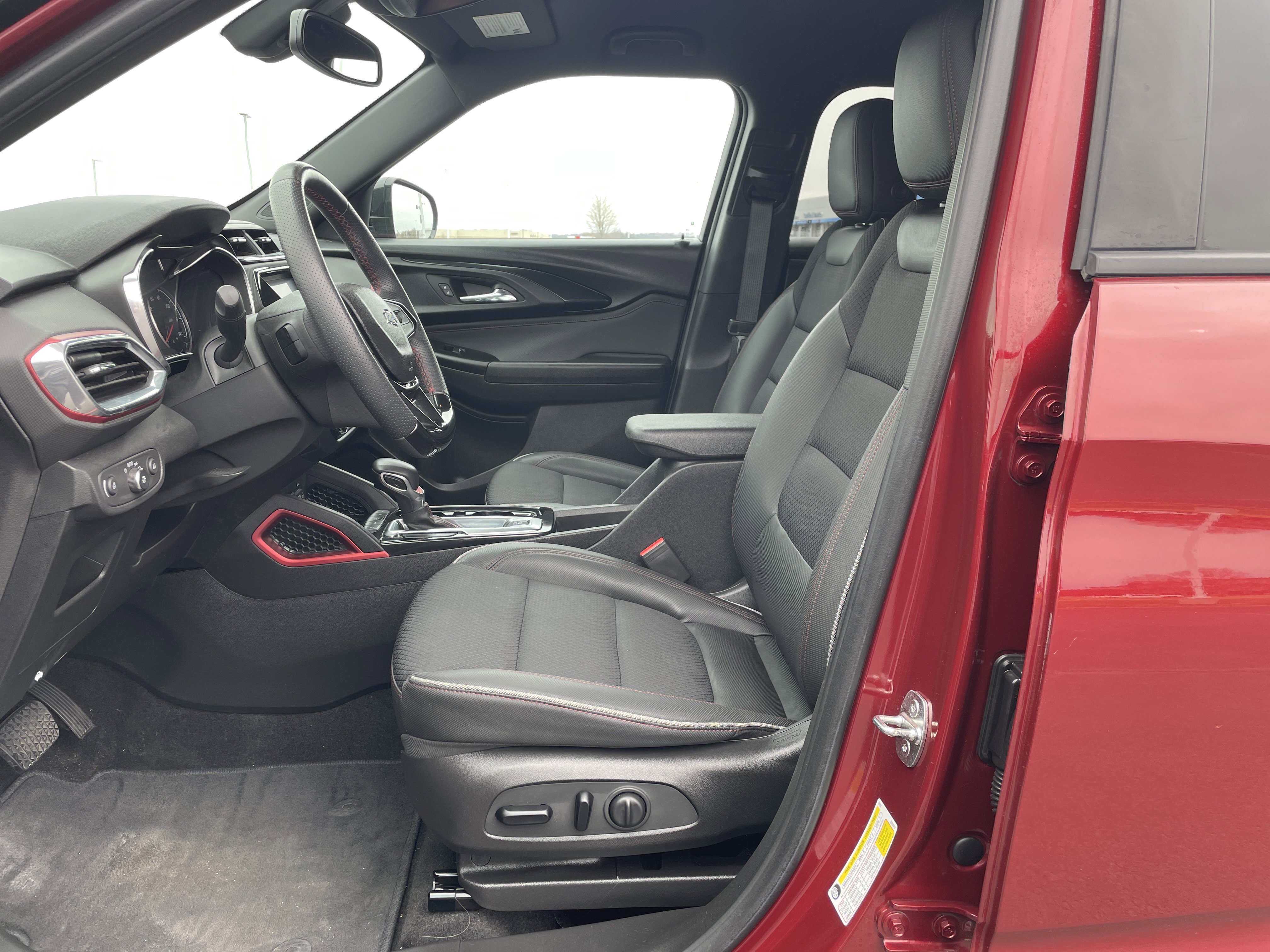 Certified 2022 Chevrolet TrailBlazer RS w/ Technology Package image 16