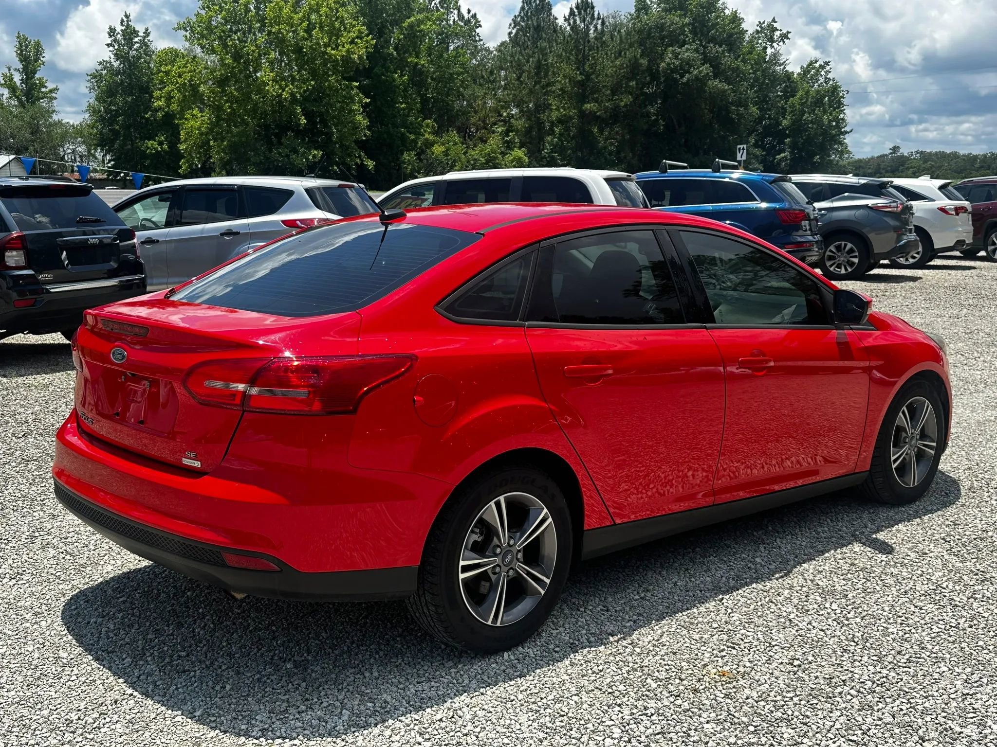 Used 2017 Ford Focus SE FWD image 8
