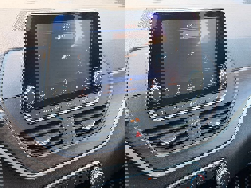 Used 2024 Nissan Altima 2.5 SV image 30