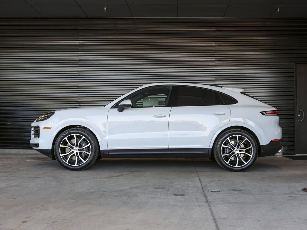 Certified 2026 Porsche Cayenne Coupe AWD/4WD image 2