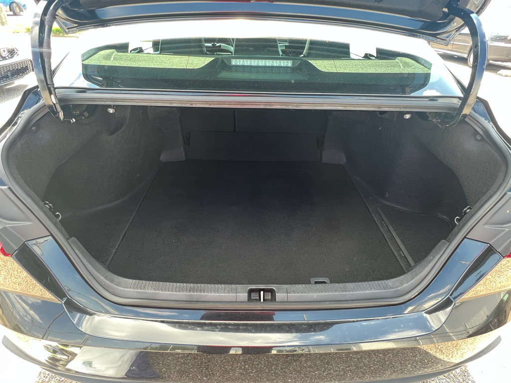 Used 2025 Toyota Camry SE FWD image 31