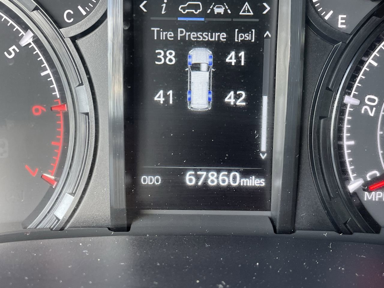Used 2024 Toyota 4Runner SR5 RWD image 31