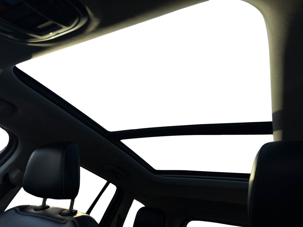 Used 2022 Jeep Grand Cherokee Limited 4xe image 20